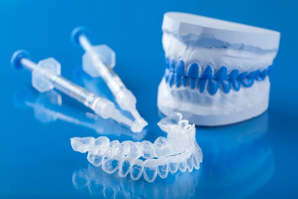Figuring Out If At Home Teeth Whitening Kits Are Right For You